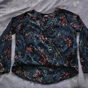 Hollister wrap front, hi-low blouse, Large